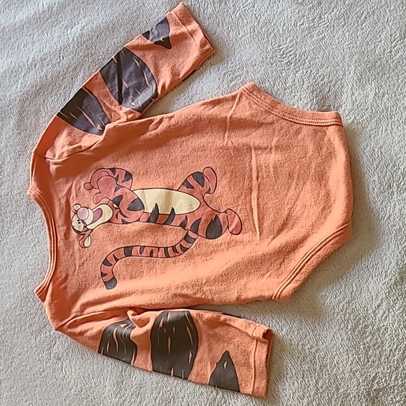 Disney Tigger Onesie - Picture 4 of 6